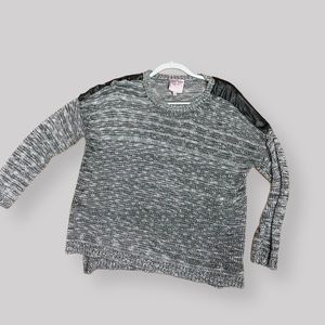 Romeo & Juliet Couture Oversized Sweater | M |